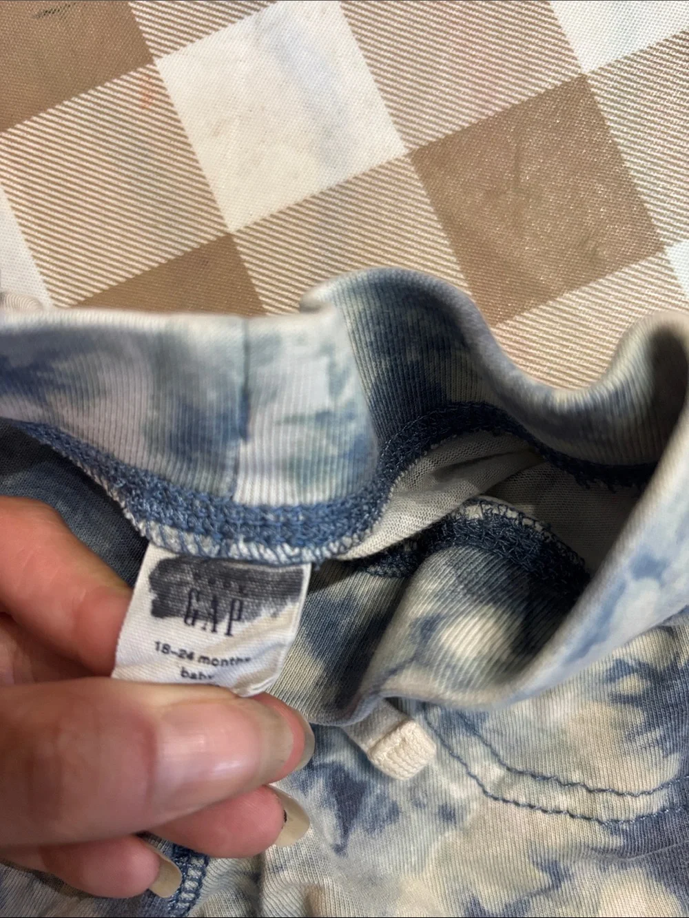 GAP blue white